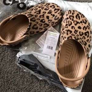 Women’s cheetah Print Crocs